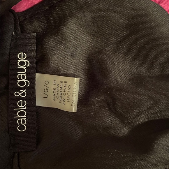 Cable & Gauge Black and Silver Sequin Top - Picture 3 of 4